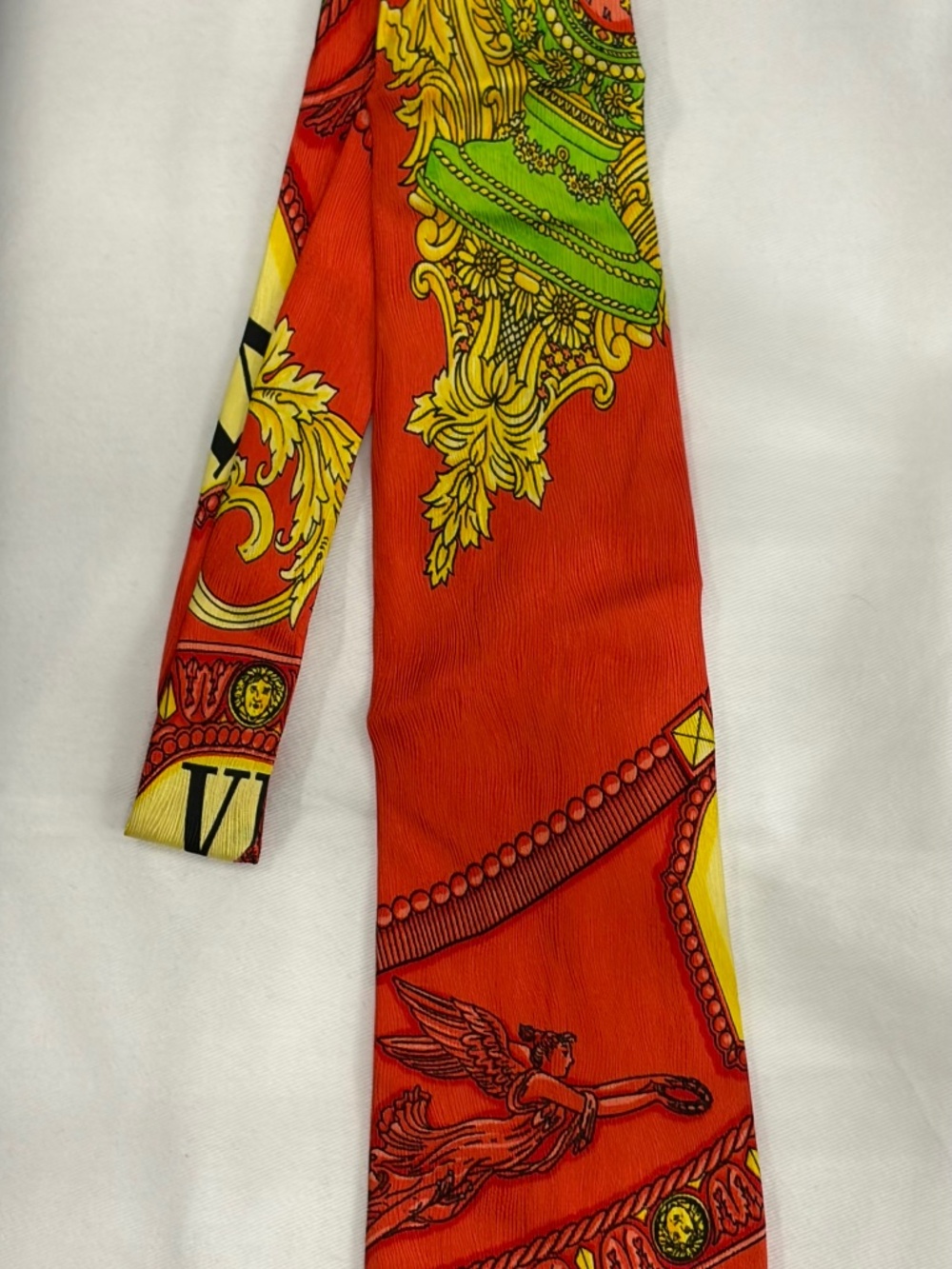 Silk print tie